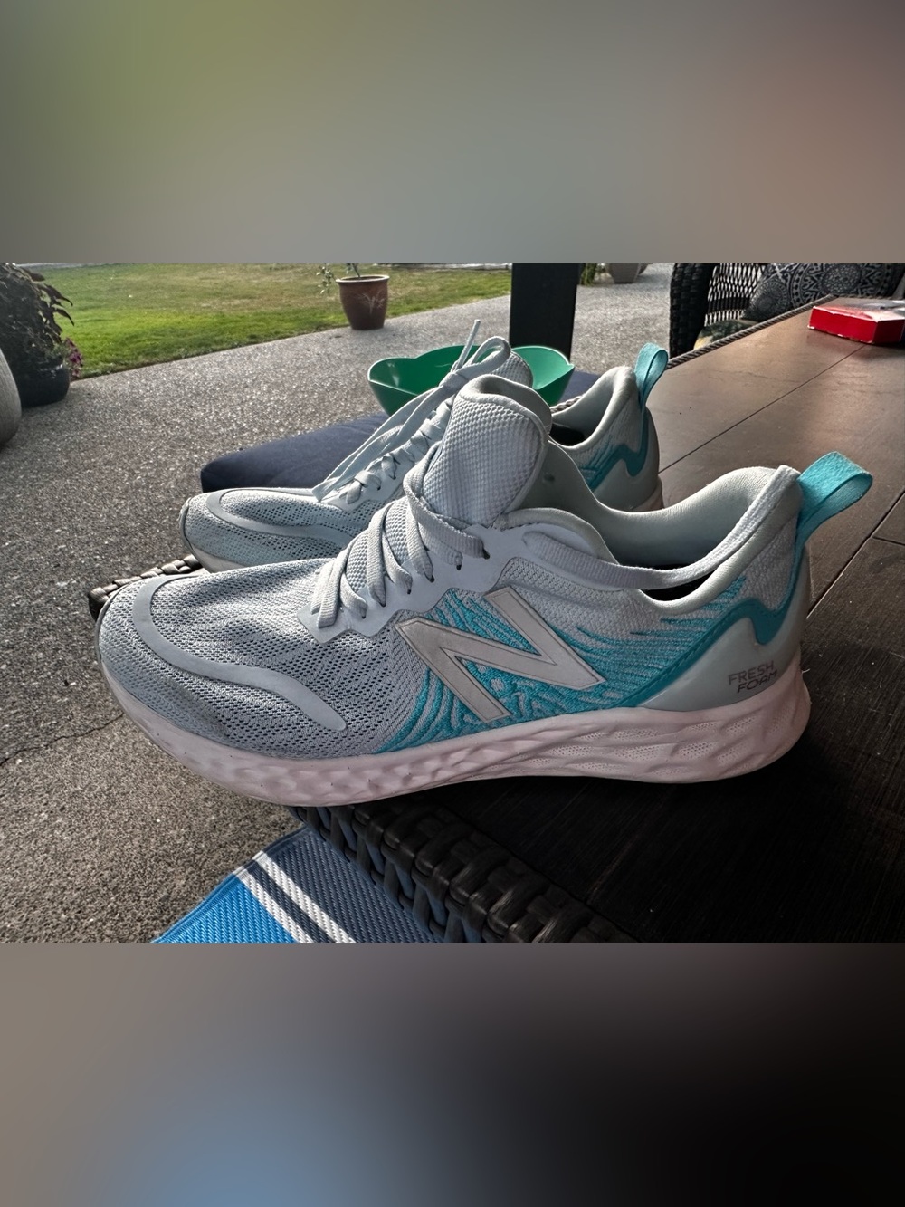 New Balance Women's White and Teal Athletic Running Shoes